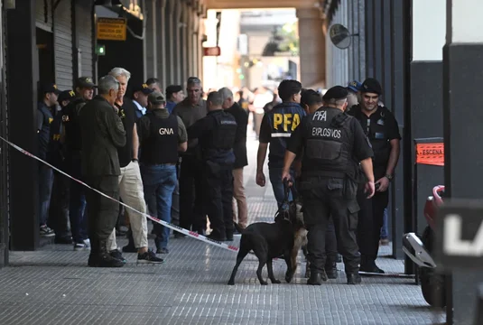 Alerta extrema tras la explosión de un paquete bomba en la Escuela Superior de Gendarmería