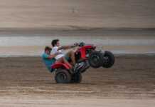 Polémica en Pinamar por la prohibición judicial de cuatriciclos y motos en la zona de médanos