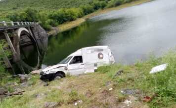 Cayó con su camioneta desde un puente en Villa del Dique