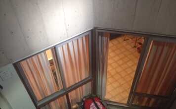 Rescataron a un ladrón que cayó de un séptimo piso cuando intentaba entrar a un departamento