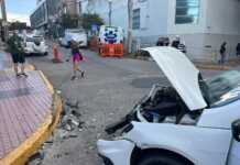 Chocaron un auto y una ambulancia en Carlos Paz: un mujer terminó hospitalizada