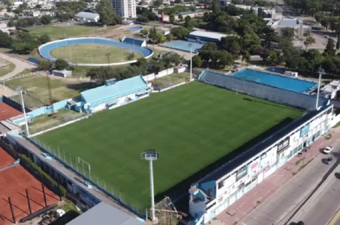 cancha-estudiantes-rio-cuarto1-740x491