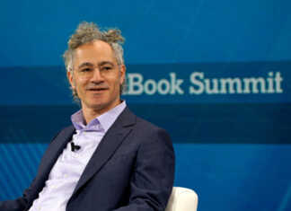 Perfiles: Alexander Karp, el hombre de la bola de cristal