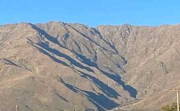 Murió una mujer en tras perder el control de su moto y caer