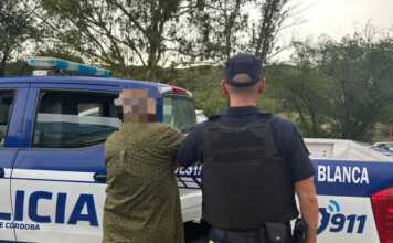 Una pareja detenida tras intentar robar un auto en Cuesta Blanca