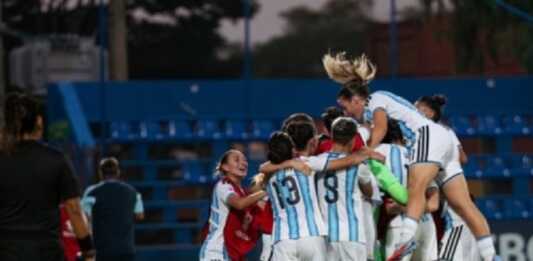 FIFA aprobó un cambio histórico en el fútbol femenino: de qué se trata