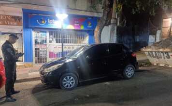 Encontraron en pleno centro de Carlos Paz un auto que había sido robado en Mina Clavero