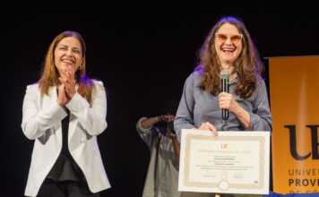 Lucrecia Martel fue distinguida como Profesora Honoraria de la UPC