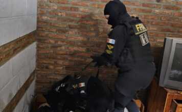 Perro de la FPA halló marihuana en un operativo antidrogas en Carlos Paz: un detenido