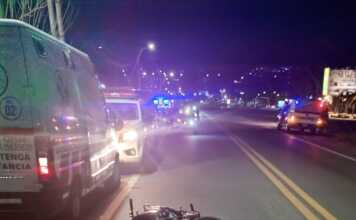 Adolescente en moto resultó herido tras chocar un auto detenido en la Ruta 38
