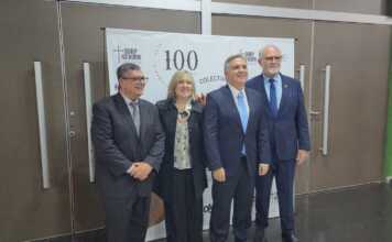 Llaryora participó en Carlos Paz en la celebración del Centenario de la Colectividad Armenia