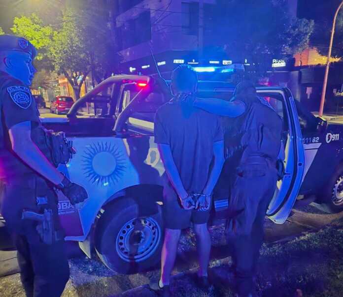 detenido por robo en pizza ranch