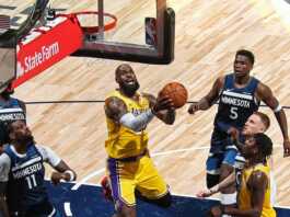 LeBron James hace historia y se transforma en el jugador con más partidos en la NBA