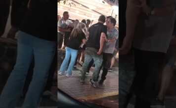 El video de la pelea entre el taxista y su pasajero en pleno centro de Carlos Paz