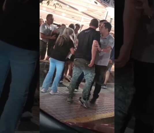 El video de la pelea entre el taxista y su pasajero en pleno centro de Carlos Paz