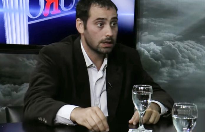 Zeino fustigó a la oposición