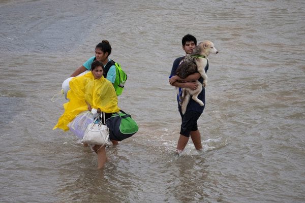 El huracán dejó miles de evacuados