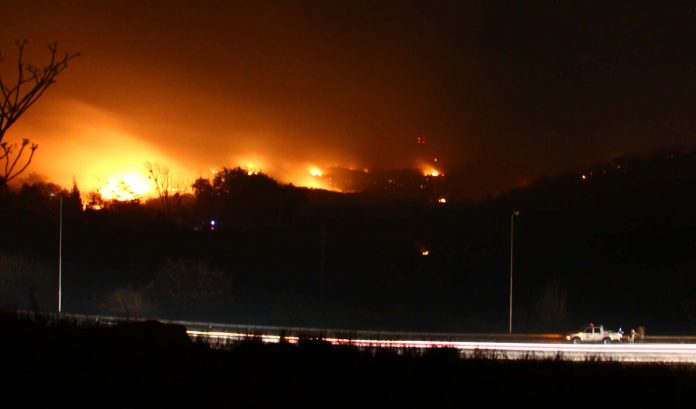 El fuego no da tregua