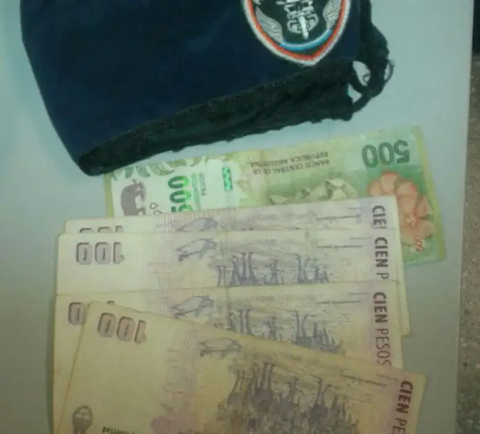 El dinero encontrado el delincuente