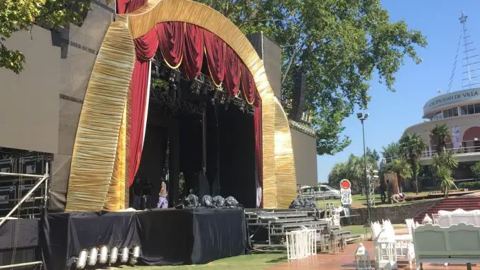 Por la tarde se realizará la entrega de los Carlos