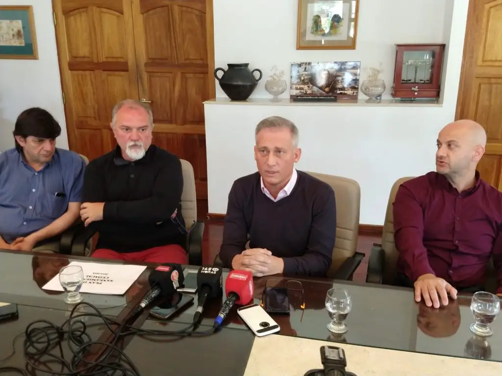 Avilés volvió a criticar a sus antecesores y a la Coopi por la falta de planificación.