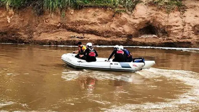 bomberos-busqueda-rio-ctalamochita1