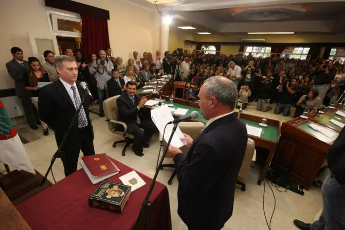 382793_2724789555429_403241397_n