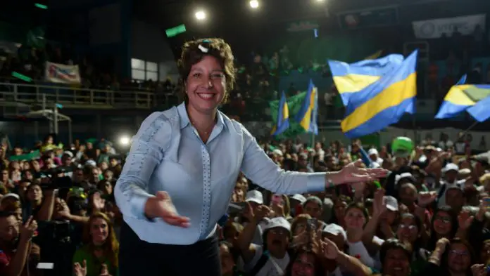 Bche-Arabella-Carreras-203