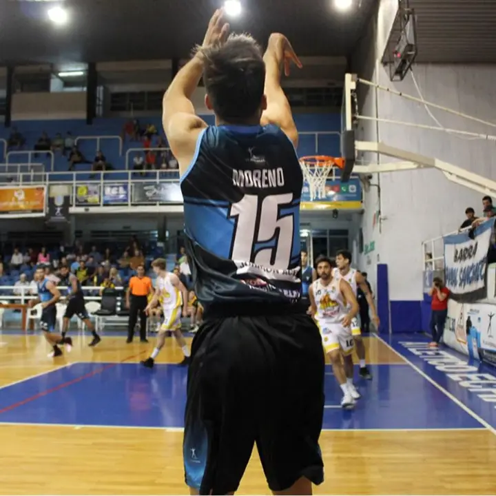 Alan Moreno fue clave en el triunfo de Echagüe para mantener el invicto