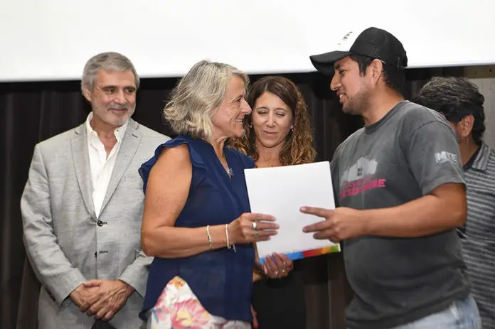 escuelas beneficiarios