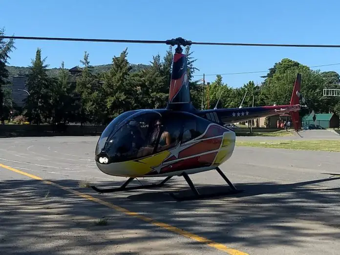 helicoptero-ayelen-paleo Ayelén a bordo del helicóptero de la polémica -Foto Sebastián Zimny
