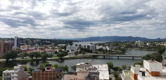 tiempo nublado ilustrativa