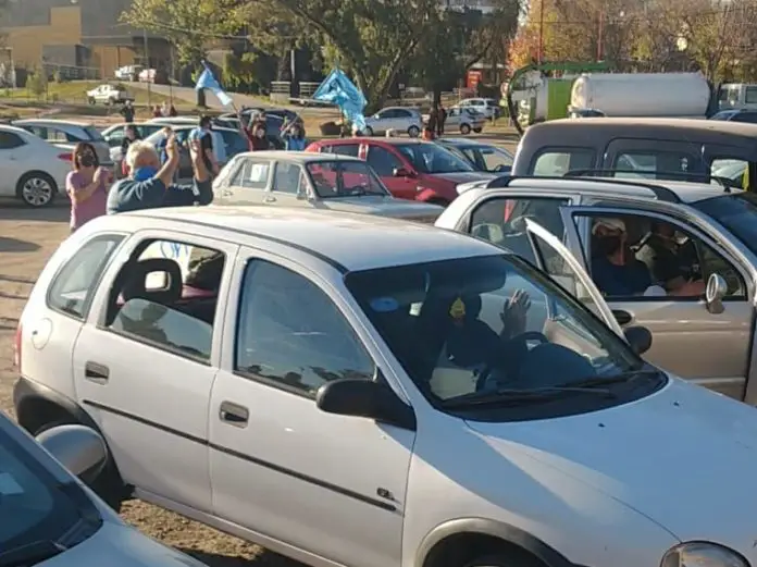 caravana en Carlos Paz