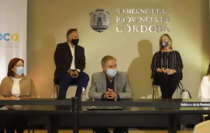 créditos hacedores artísticos