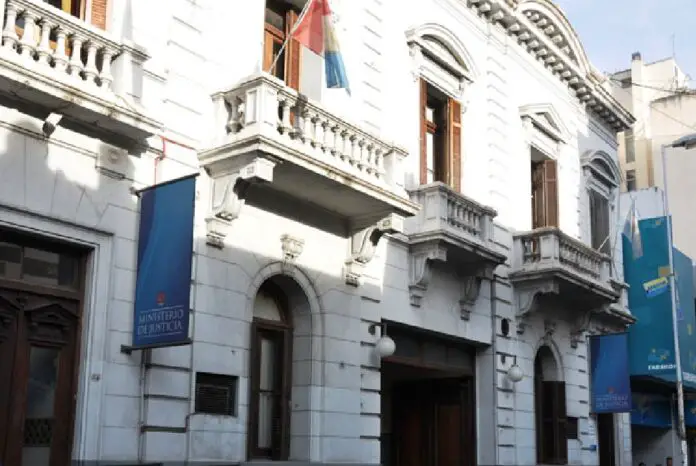 fachada-del-ministerio