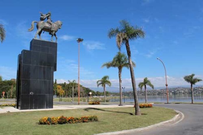 monumentobustossdas