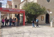 Alarma en el Centro Parroquial de Educación Margarita A. de Paz: detuvieron a un hombre armado en el playón de la institución
