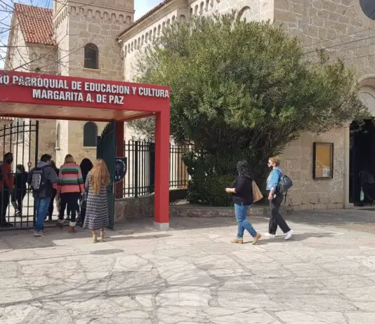 Alarma en el Centro Parroquial de Educación Margarita A. de Paz: detuvieron a un hombre armado en el playón de la institución