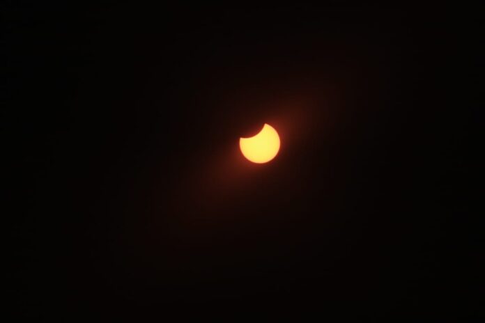 Eclipse solar