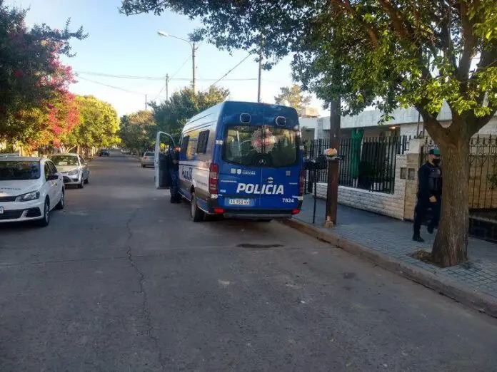 multimedia.normal.85eced29f29c456c.4372696d656e20656e20596f66726520537564203220627920436164656e61205f6e6f726d616c2e6a7067