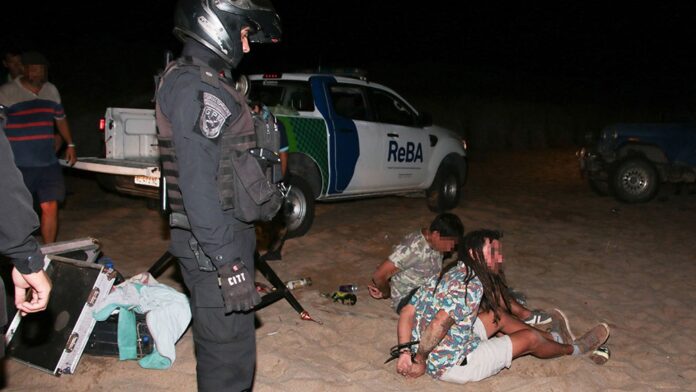 clande en la costa