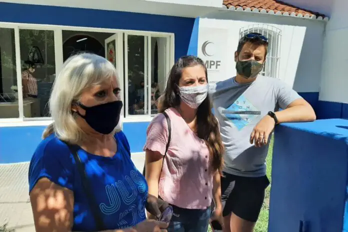 Nicole, la hija de Ivana Módica, la mujer desaparecida en La Falda, declarando en la Policía