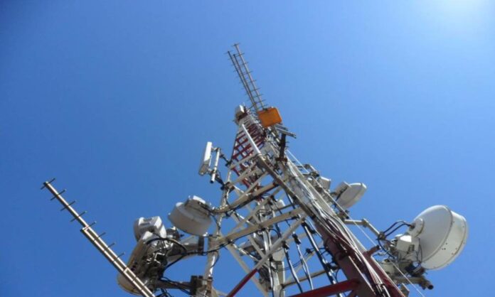 antenas-celulares-img-vocesescritascomar-1000x600