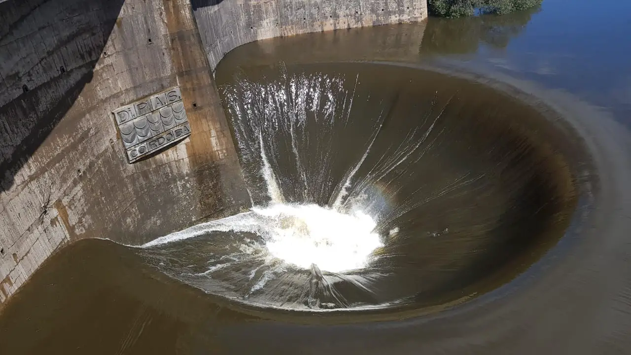 ¡Al tope! Así está el embudo