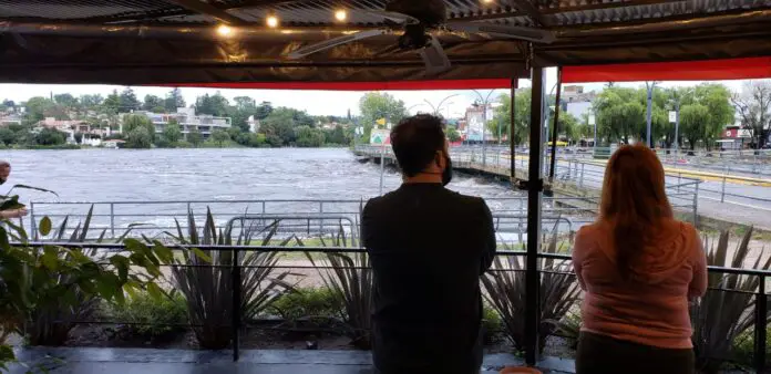 desborde lago3
