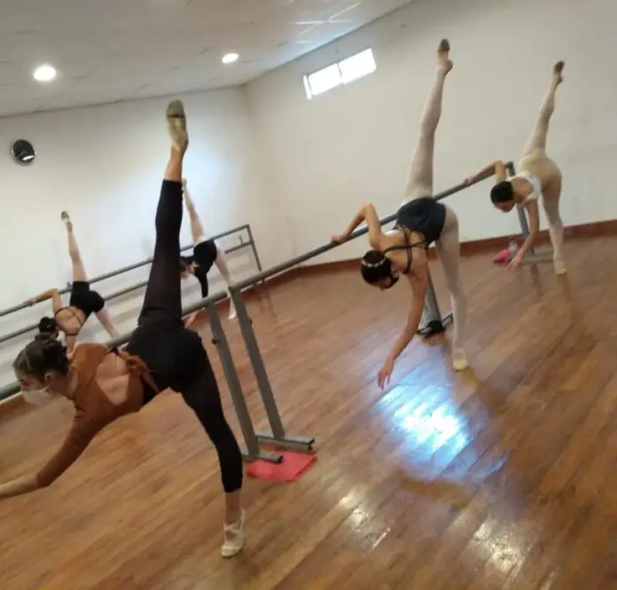 danza estudios reclamo