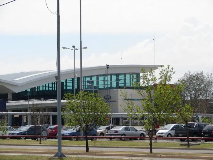 Aeropuerto-Internacional-Ambrosio-Taravella