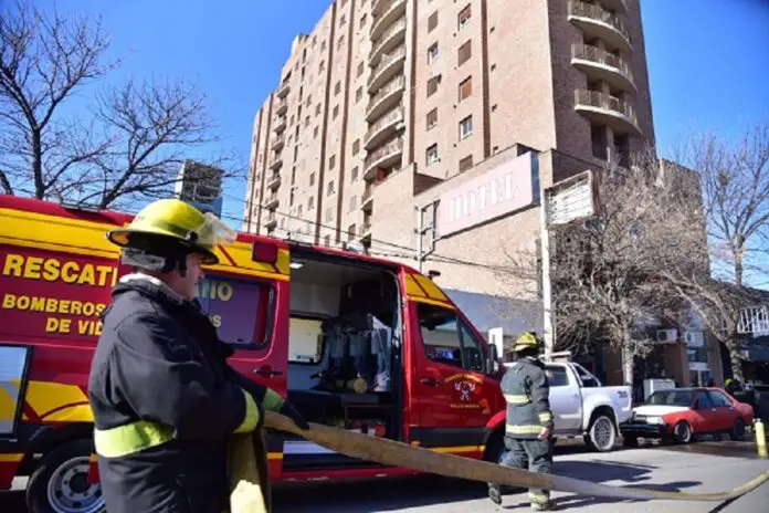 incendio_bomberos_edificio_alem