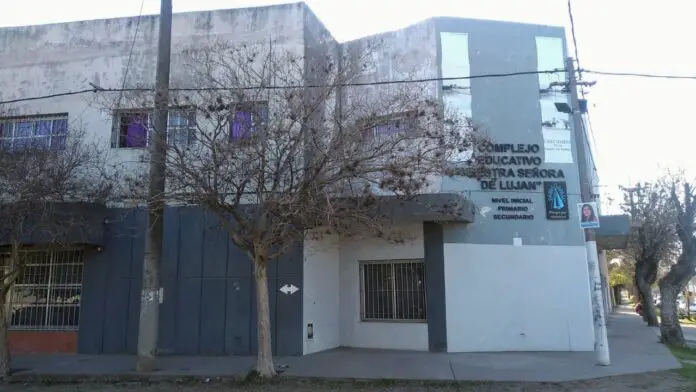 peres egresados