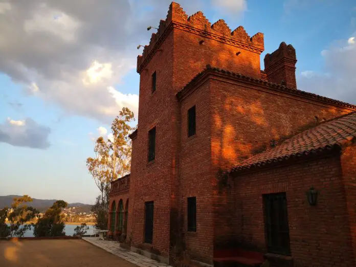 castillo garlot}